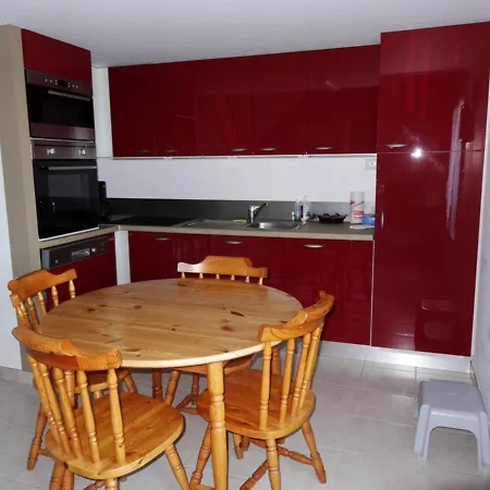 Vakantiehuis Maisonnette Avec Piscine Pour 5 Pers, Animaux Admis *