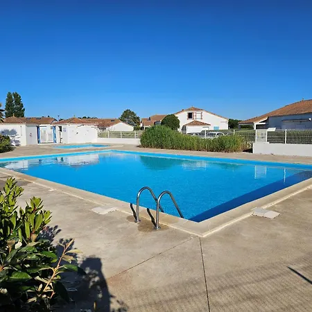 Maisonnette Avec Piscine Pour 5 Pers, Animaux Admis - Fr-1-476-28 Nyaraló